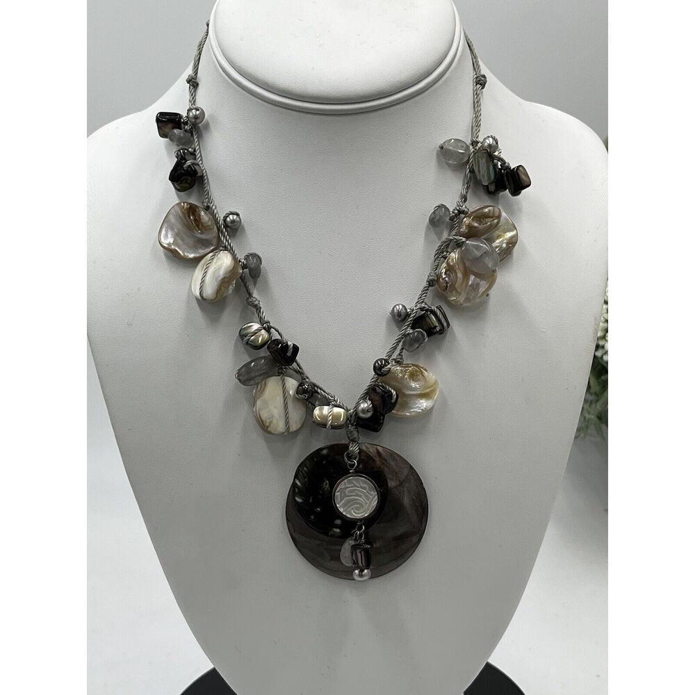 Silpada Sterling Silver‎ Pretty Mother of Pearl Shell Boardwalk Necklace N2098